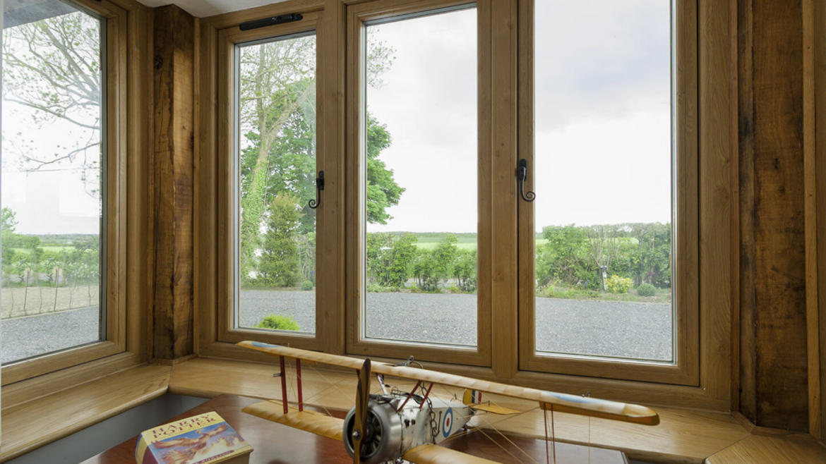 Jak dbać o okna drewniane?